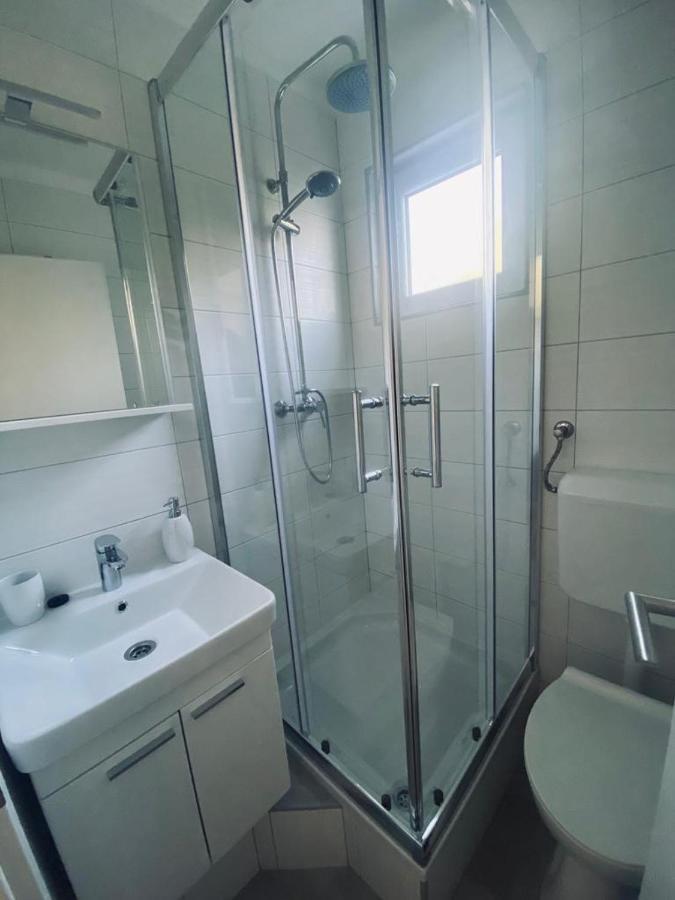 Apartmani Mila Starigrad Paklenica Buitenkant foto