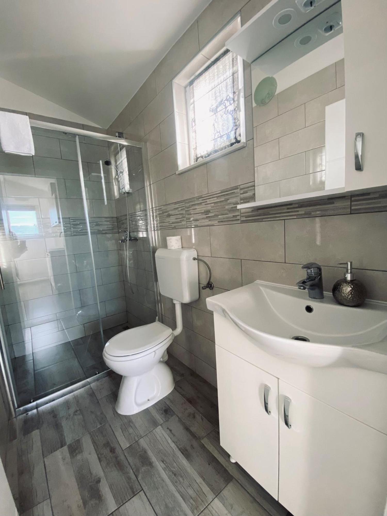 Apartmani Mila Starigrad Paklenica Buitenkant foto
