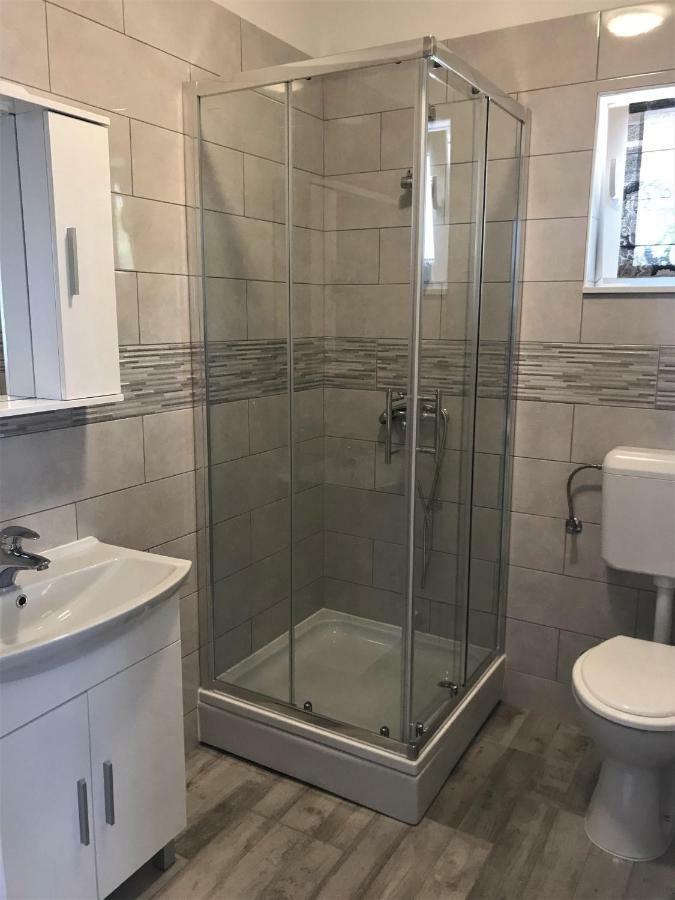 Apartmani Mila Starigrad Paklenica Buitenkant foto