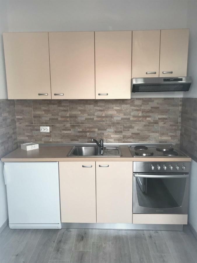 Apartmani Mila Starigrad Paklenica Buitenkant foto