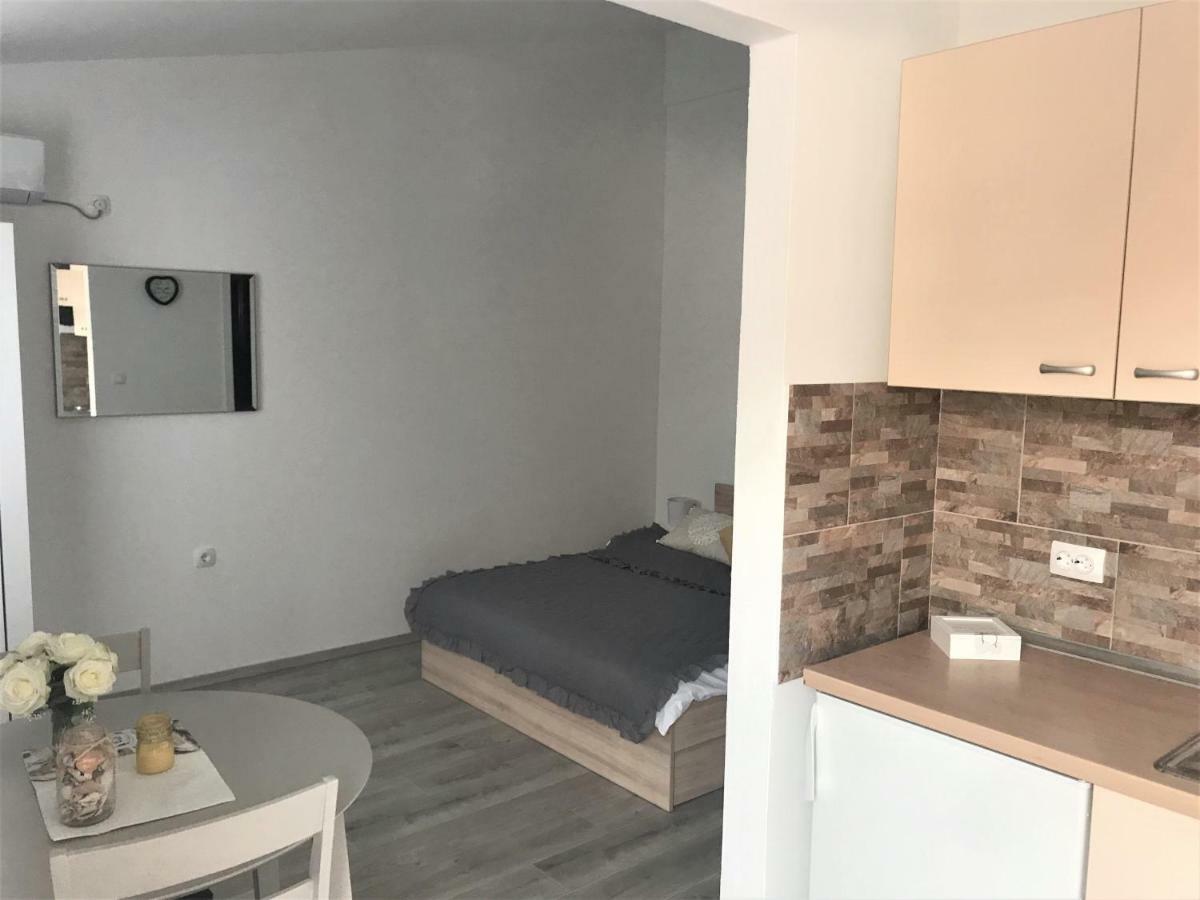 Apartmani Mila Starigrad Paklenica Buitenkant foto