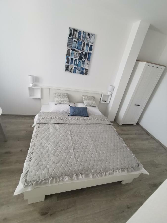 Apartmani Mila Starigrad Paklenica Buitenkant foto